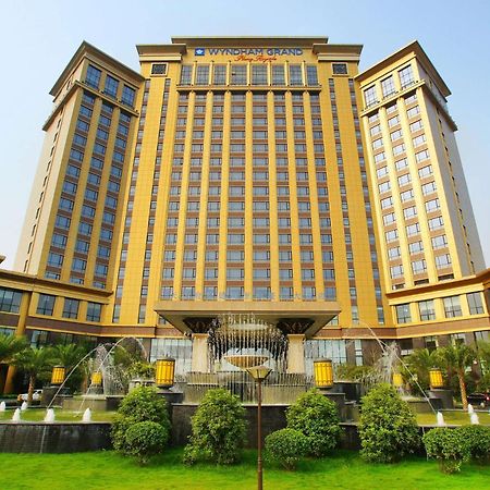Wyndham Grand Plaza Royale Palace Chengdu Exteriör bild