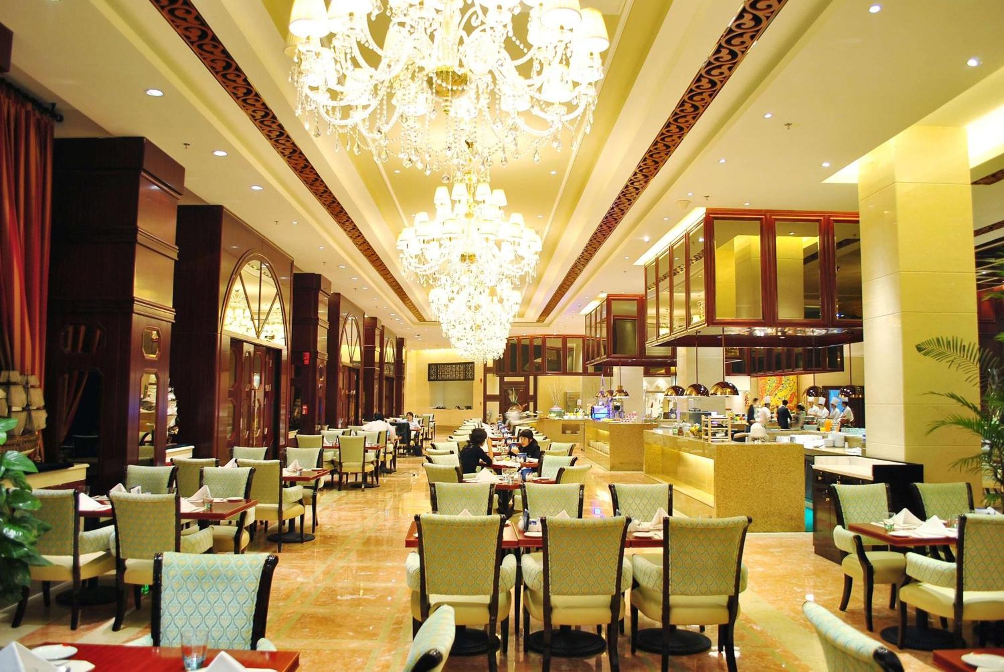 Wyndham Grand Plaza Royale Palace Chengdu Exteriör bild