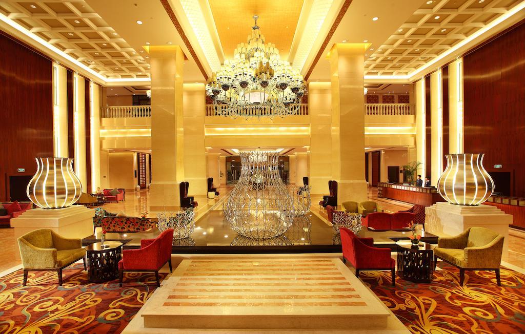 Wyndham Grand Plaza Royale Palace Chengdu Exteriör bild