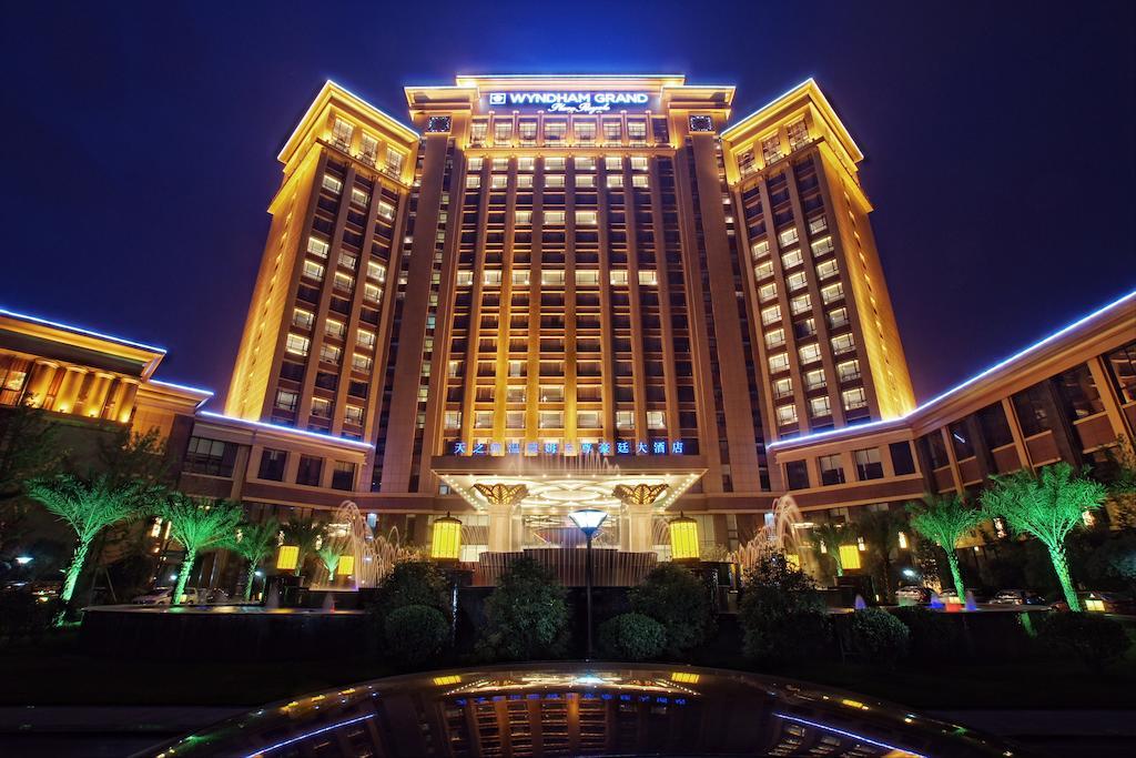 Wyndham Grand Plaza Royale Palace Chengdu Exteriör bild