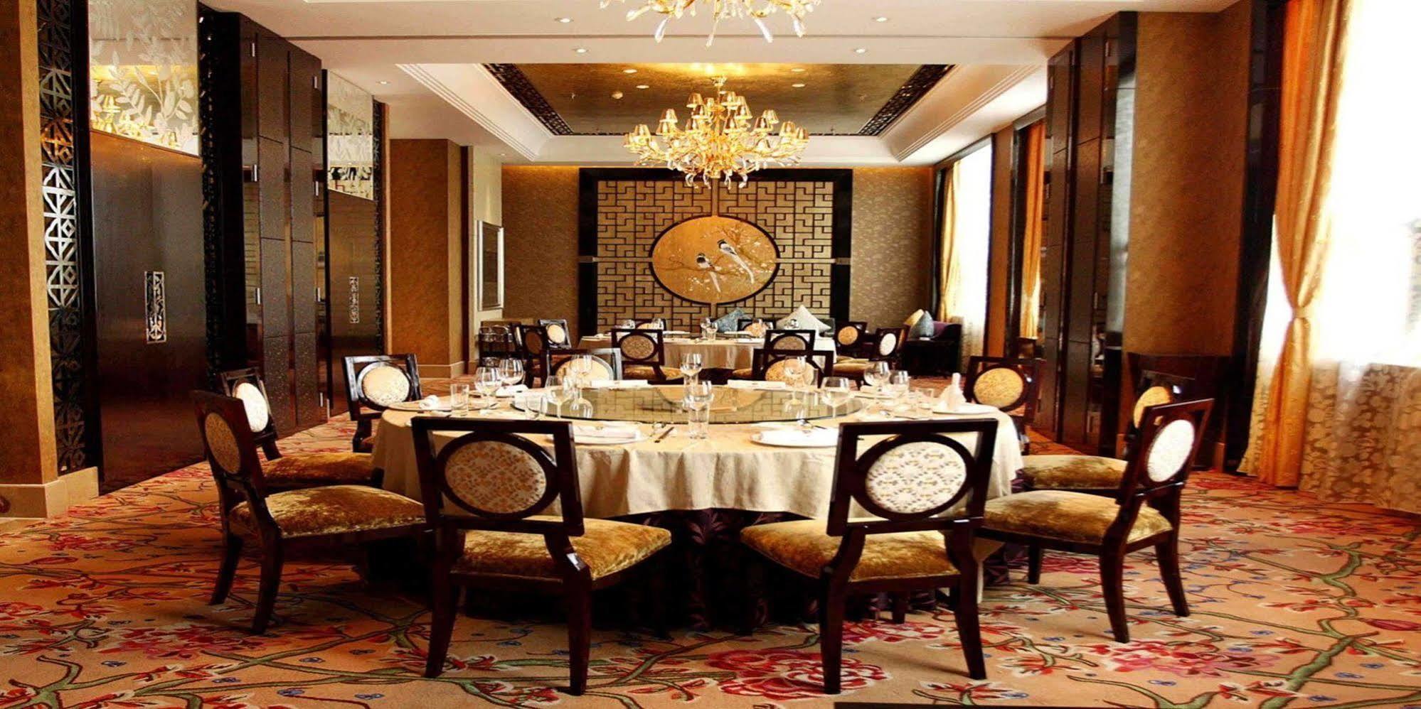 Wyndham Grand Plaza Royale Palace Chengdu Exteriör bild