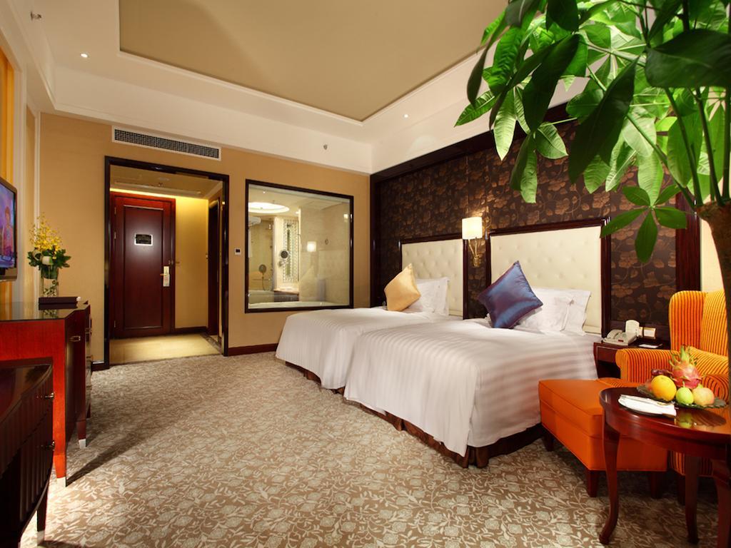 Wyndham Grand Plaza Royale Palace Chengdu Exteriör bild